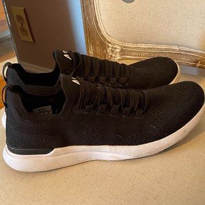 Black APL Tennis Shoes | Size 9 | Great Condition